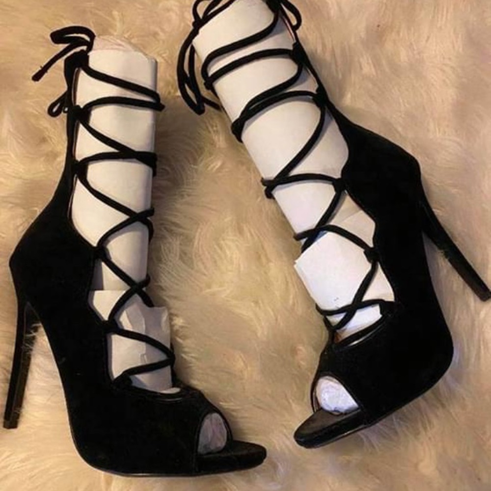 Shoe republic of la heels